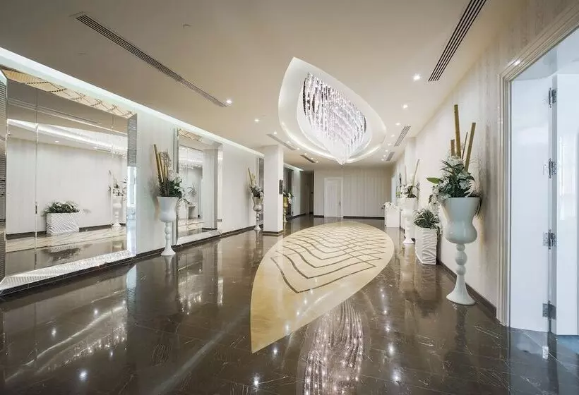 Hotelli Gold Majesty