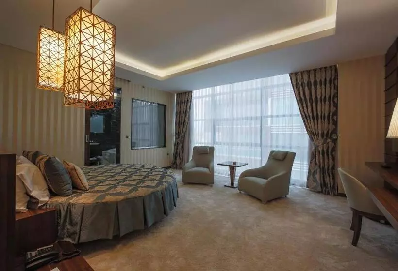 Hotelli Gold Majesty