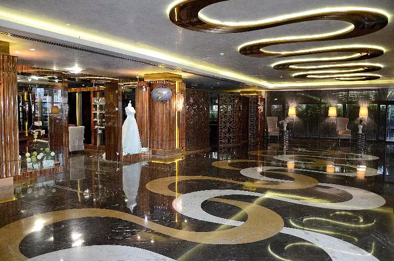 Hotelli Gold Majesty