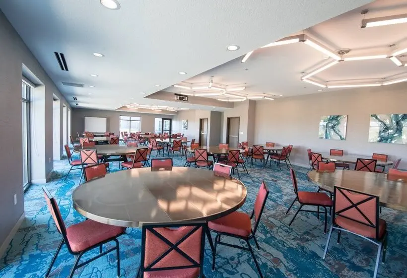 Hotelli Hilton Garden Inn Des Moines Airport