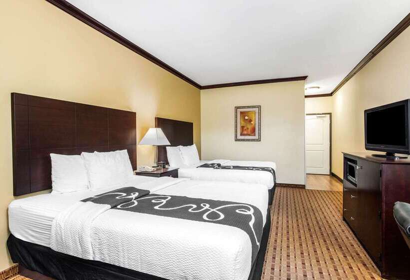 فندق La Quinta By Wyndham Ennis