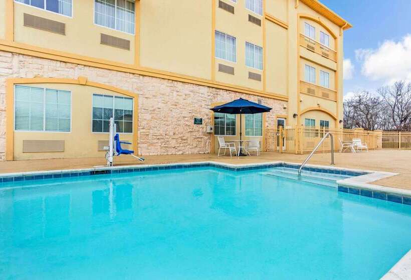 فندق La Quinta By Wyndham Ennis