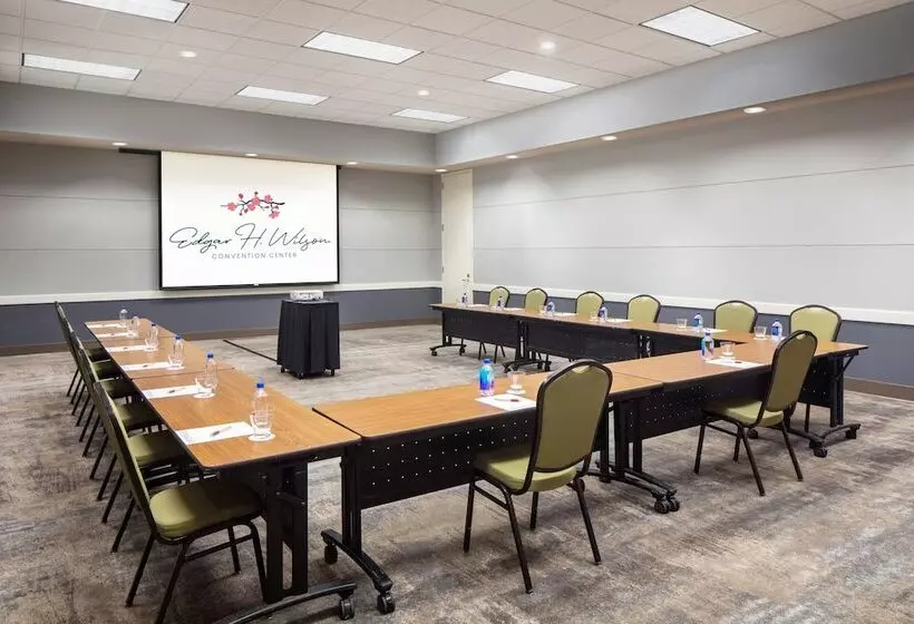 فندق Macon Marriott City Center