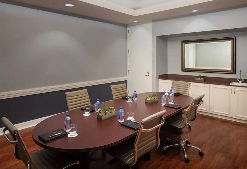 فندق Macon Marriott City Center