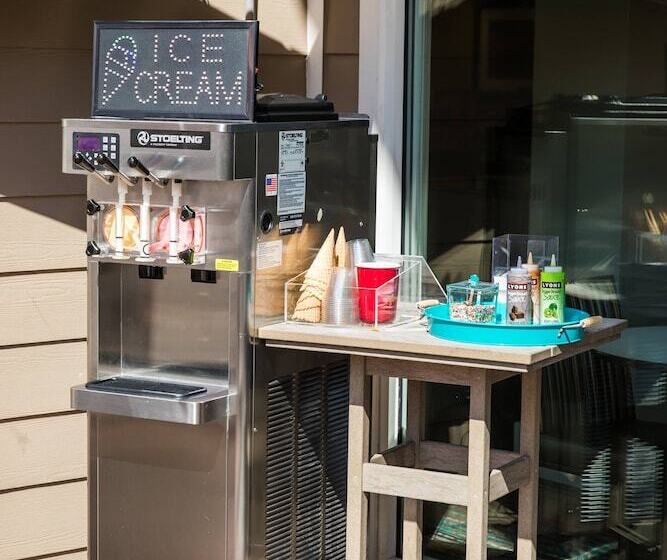 Отель Residence Inn By Marriott Amelia Island