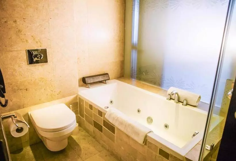 هتل The Boma Nairobi