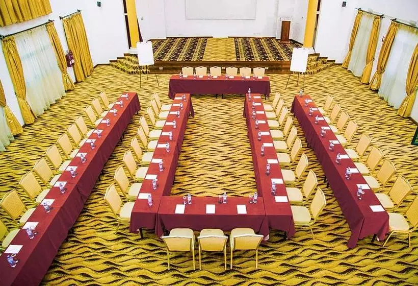 هتل The Boma Nairobi