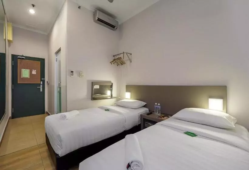 Tune Hotels   1 Borneo, Kota Kinabalu