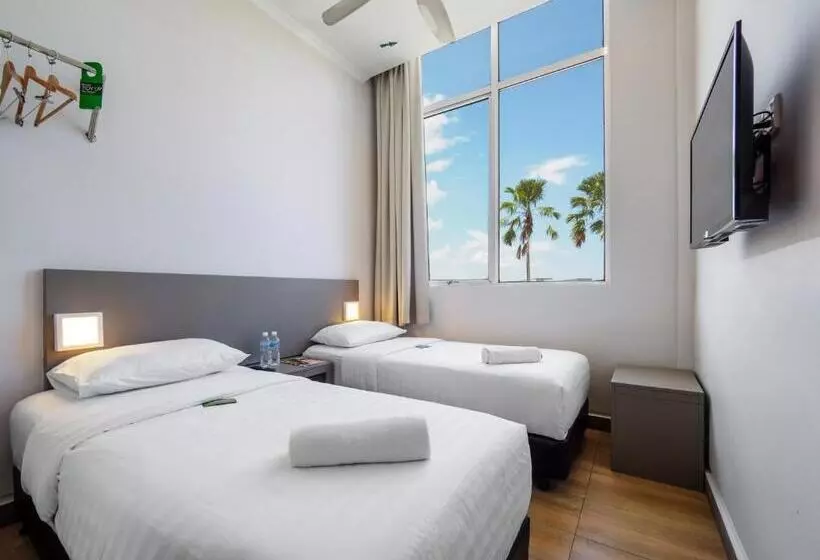 Tune Hotels   1 Borneo, Kota Kinabalu