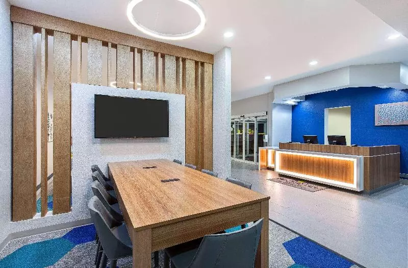 Microtel Inn And Suites By Wyndham