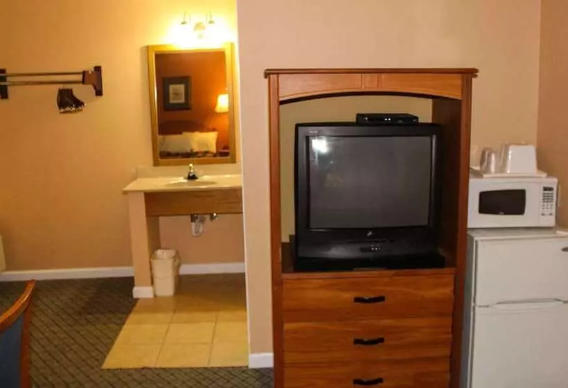 모텔 Budget Inn Of Lynchburg And Bedford