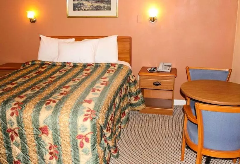 모텔 Budget Inn Of Lynchburg And Bedford