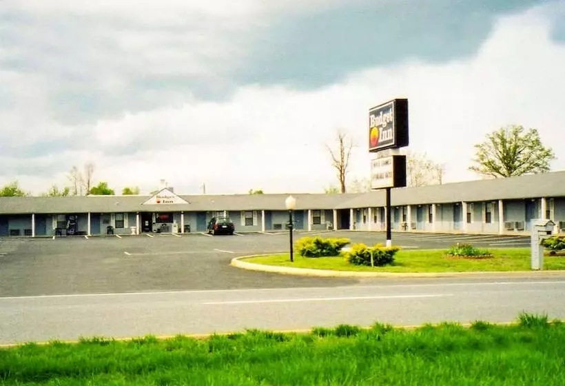 모텔 Budget Inn Of Lynchburg And Bedford