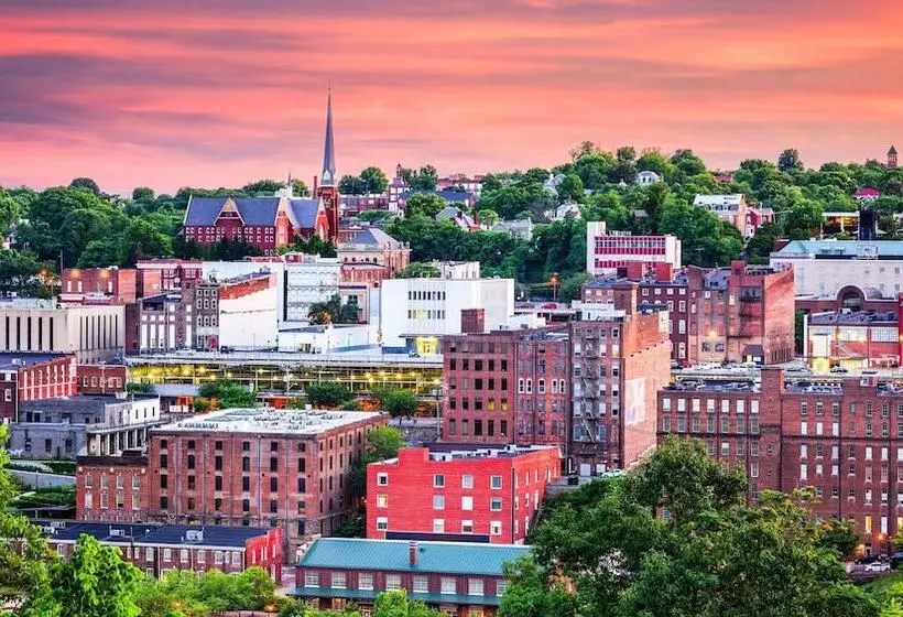 모텔 Budget Inn Of Lynchburg And Bedford