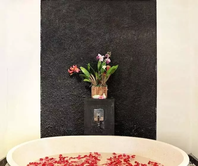 The Batu Belig Hotel & Spa