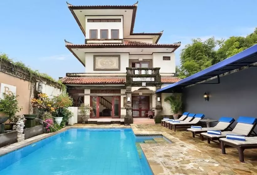 The Batu Belig Hotel & Spa