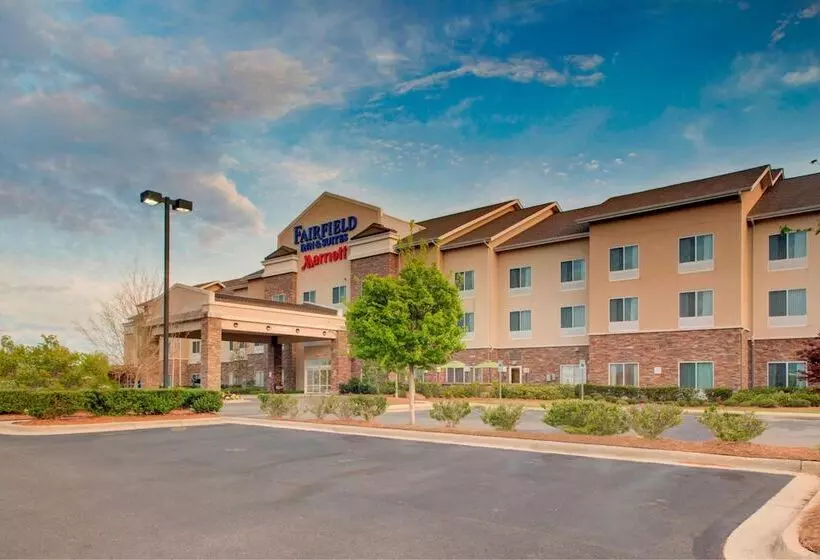 Fairfield Inn And Suites By Marriott Montgomery Eastchase