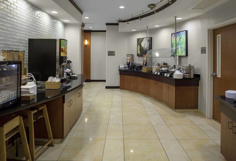 Fairfield Inn And Suites By Marriott Montgomery Eastchase