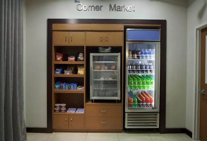 Fairfield Inn And Suites By Marriott Montgomery Eastchase