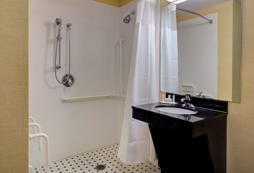 Fairfield Inn And Suites By Marriott Montgomery Eastchase