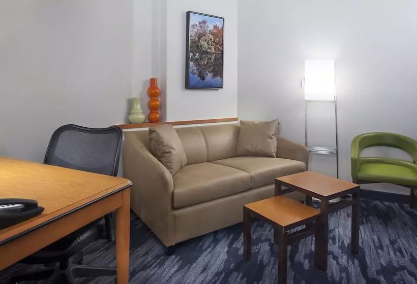 Fairfield Inn And Suites By Marriott Montgomery Eastchase