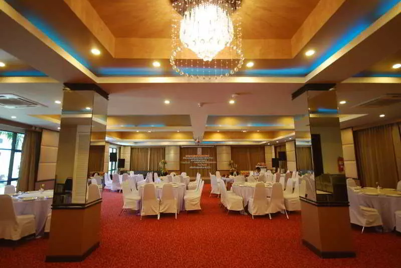 Отель Ayara Grand Palace