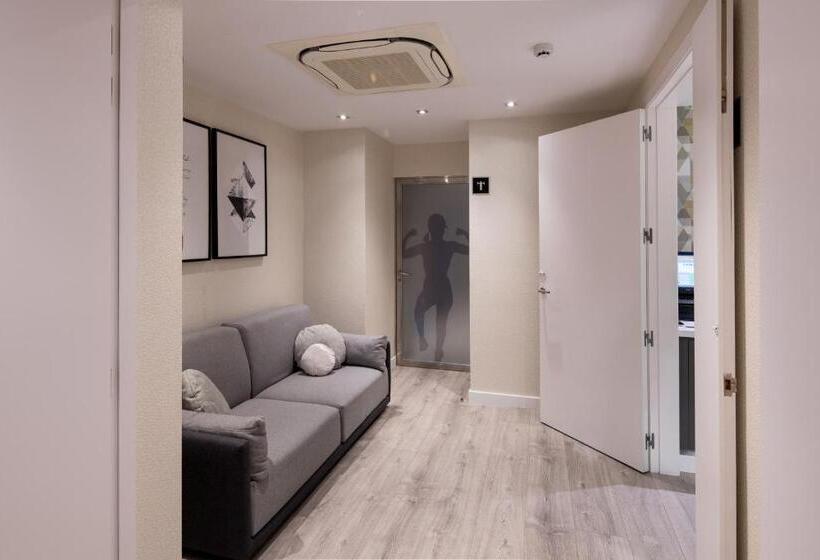 هتل Catalonia Gran Via Bcn