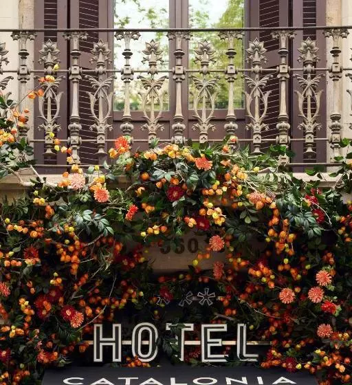 Отель Catalonia Gran Via Bcn