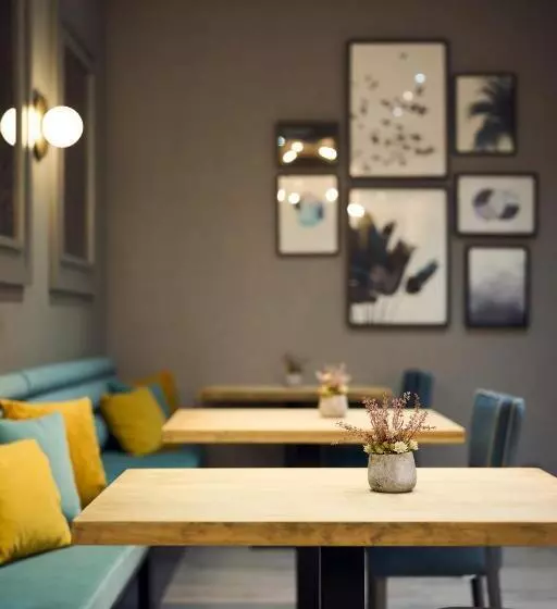 Отель Catalonia Gran Via Bcn