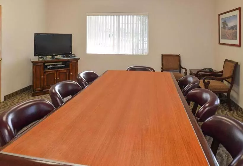 酒店 Comfort Inn & Suites Susanville