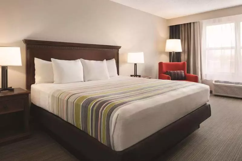 Отель Country Inn & Suites By Radisson, Marinette, Wi