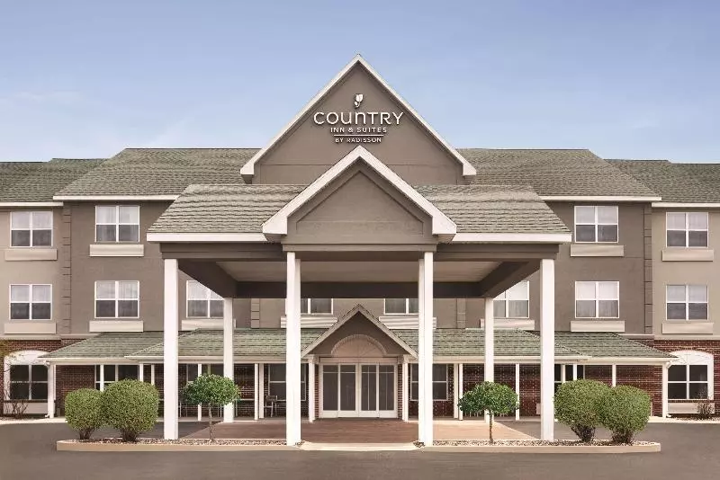 Отель Country Inn & Suites By Radisson, Marinette, Wi