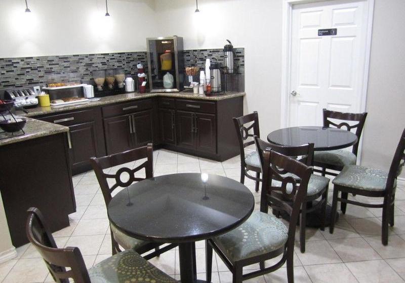 Отель Executive Inn & Suites Jewett