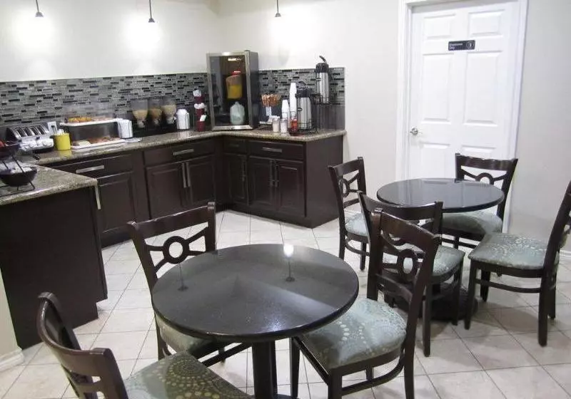 호텔 Executive Inn & Suites Jewett