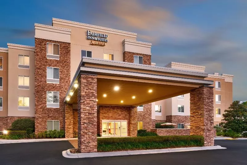 ホテル Fairfield Inn & Suites By Marriott Tallahassee Central