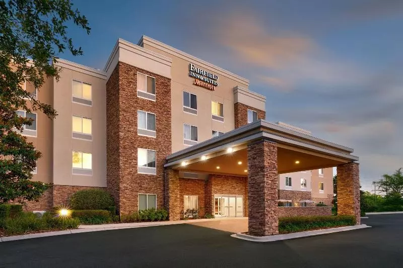 ホテル Fairfield Inn & Suites By Marriott Tallahassee Central