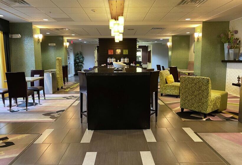 酒店 Hampton Inn By Hilton Leesville Fort Johnson