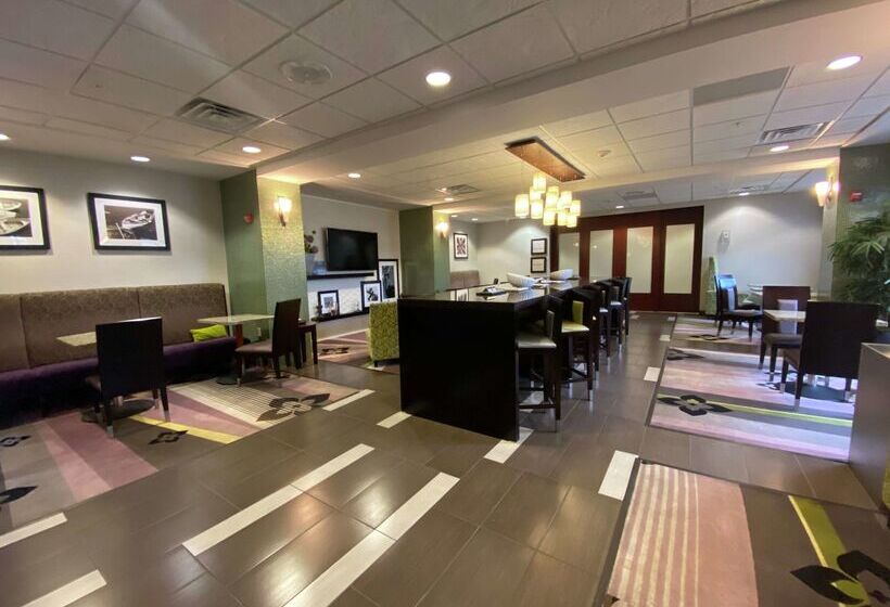 酒店 Hampton Inn By Hilton Leesville Fort Johnson