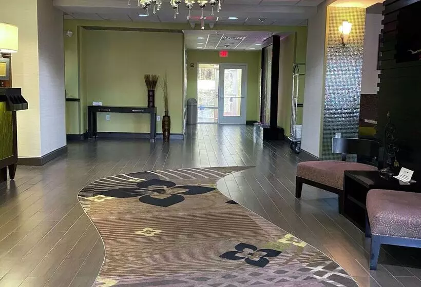 酒店 Hampton Inn By Hilton Leesville Fort Johnson