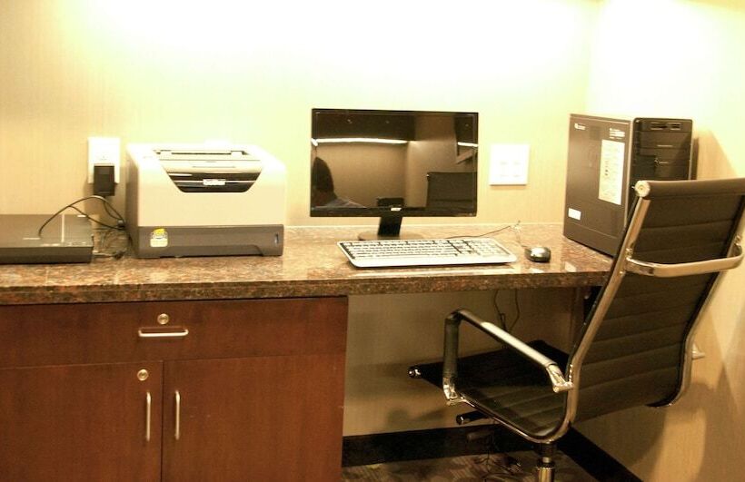 酒店 Hampton Inn By Hilton Leesville Fort Johnson