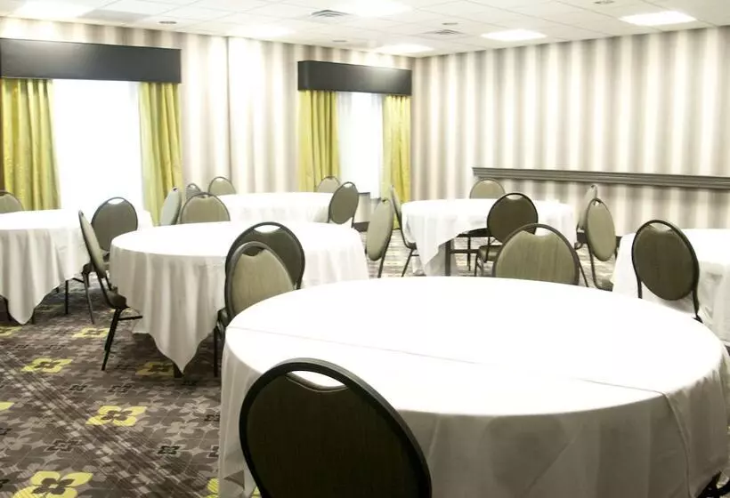 酒店 Hampton Inn By Hilton Leesville Fort Johnson