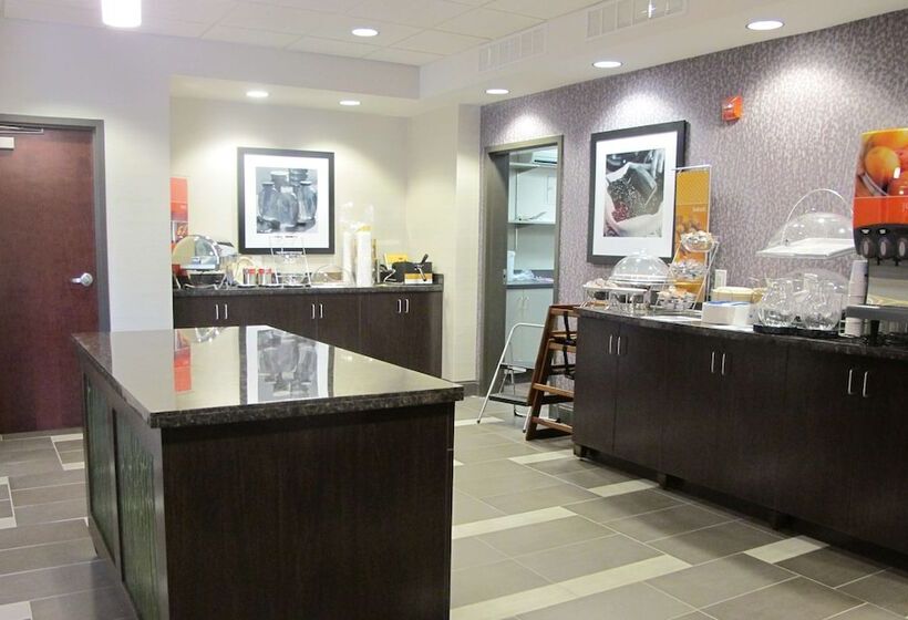 酒店 Hampton Inn By Hilton Leesville Fort Johnson