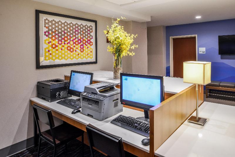 Holiday Inn Express Hotel & Suites Clifton Park, An Ihg