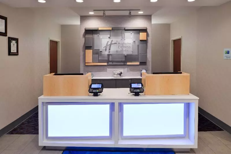 Holiday Inn Express Hotel & Suites Clifton Park, An Ihg