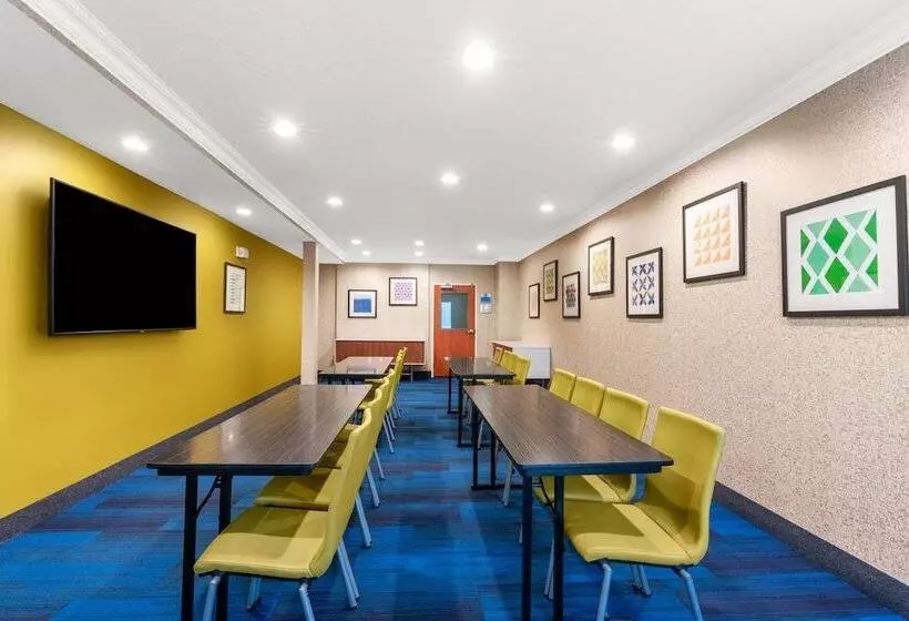 فندق Holiday Inn Express & Suites Klamath Falls Central, An Ihg