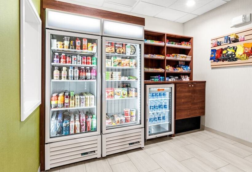 Отель Holiday Inn Express & Suites Klamath Falls Central, An Ihg