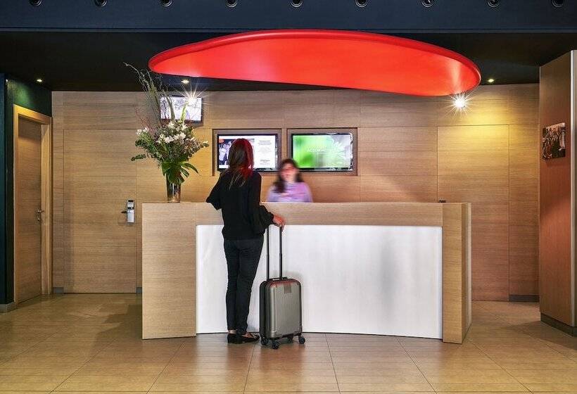 هتل Ibis Barcelona Centro