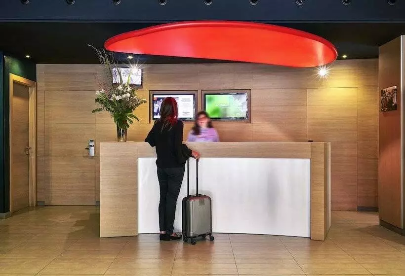 هتل Ibis Barcelona Centro