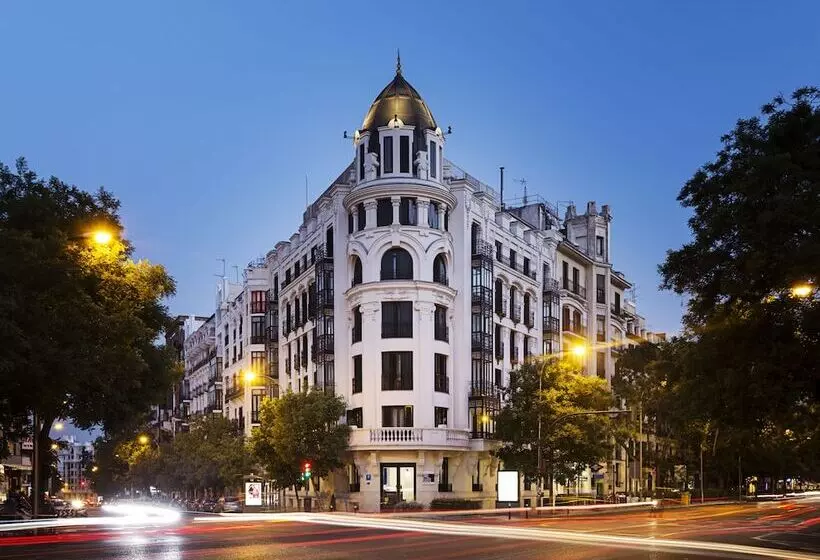 هتل One Shot Luchana 22