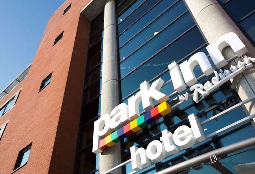 בית מלון כפרי Park Inn By Radisson Amsterdam Airport Schiphol